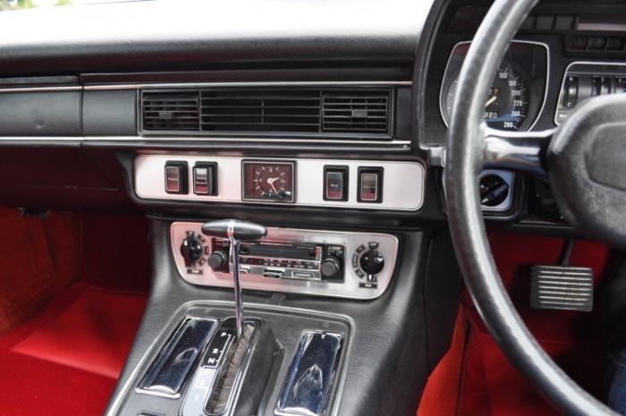 Jaguar XJS 1975 Interior Comfort