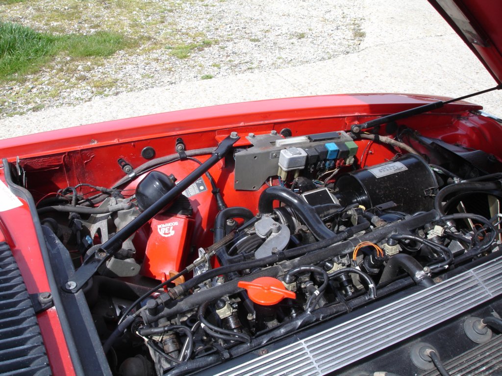 Jaguar XJS 3.6 Engine Bay